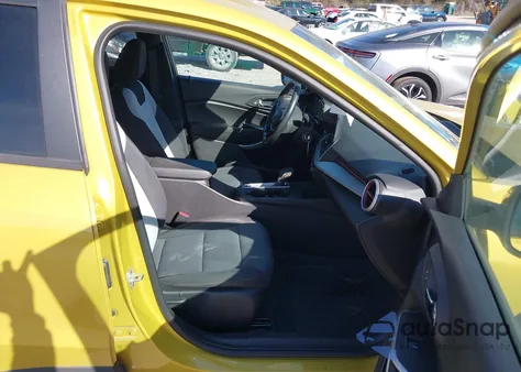 2025 Chevrolet Trax Fwd 1Rs from USA, damaged, VIN KL77LGEPXSC094083